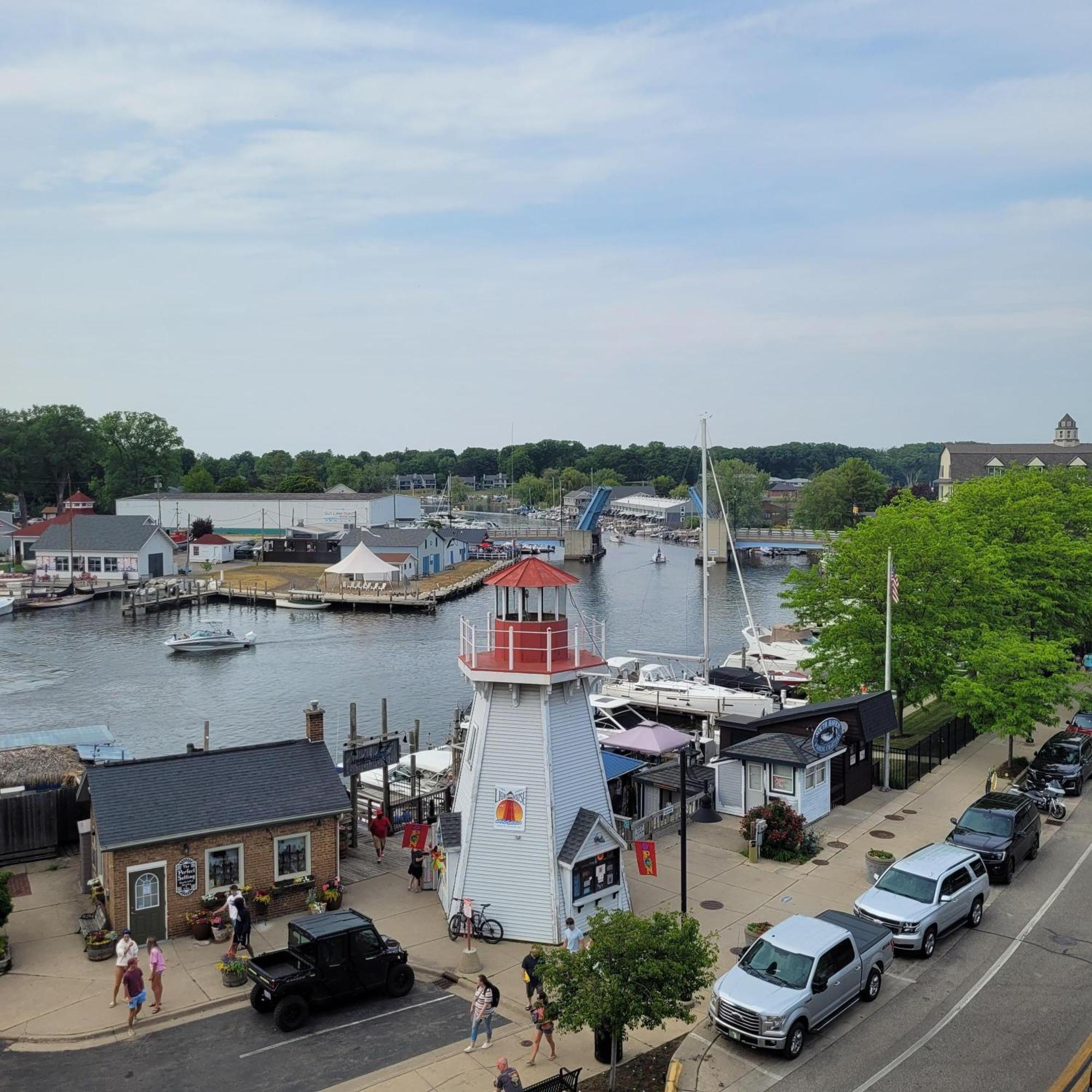 Watertown Haven Heated Pool Marina District Villa South Haven Exterior photo